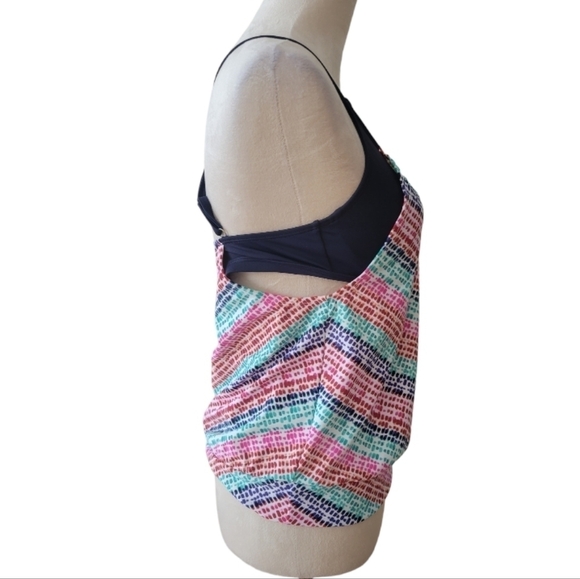 Athleta Swim Top Bikini with Cover Size 32 B/C - Picture 4 of 5